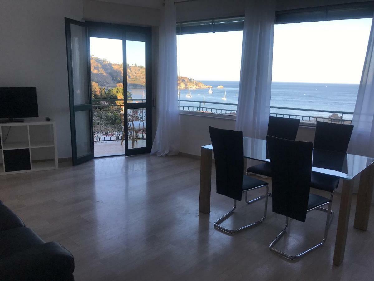 Baia Taormina Apartment Джардини-Наксос Экстерьер фото