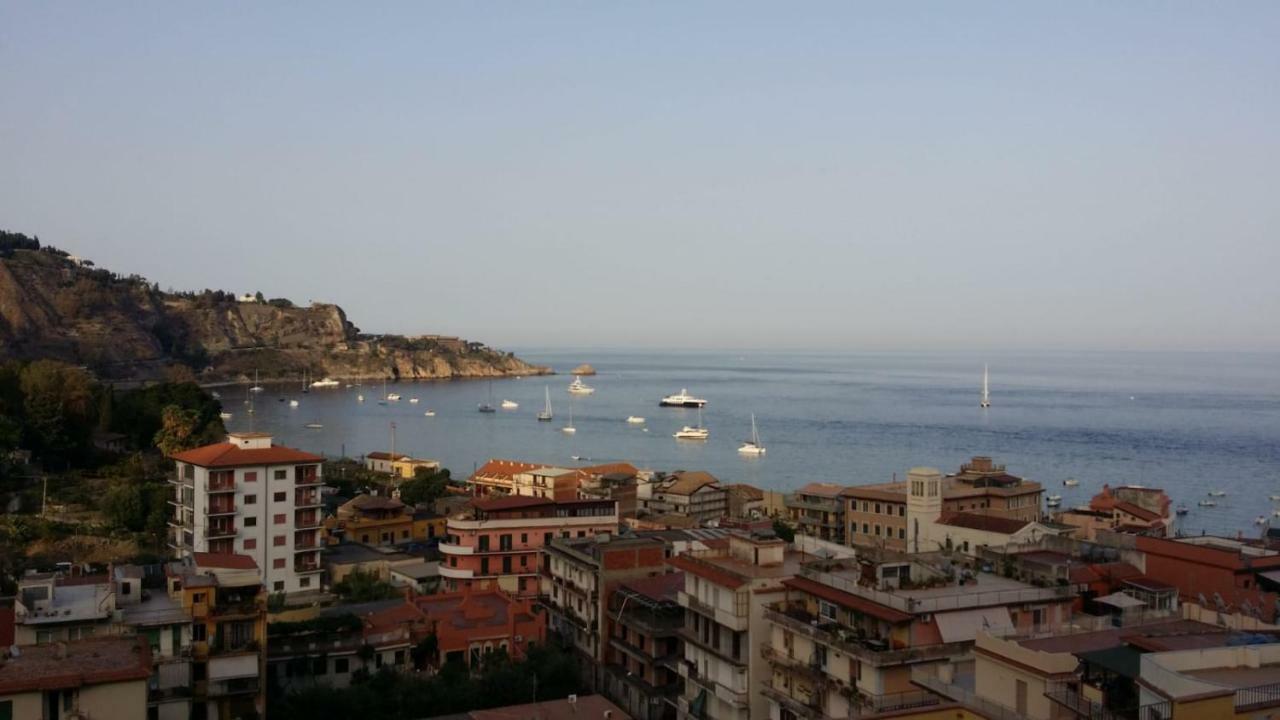 Baia Taormina Apartment Джардини-Наксос Экстерьер фото