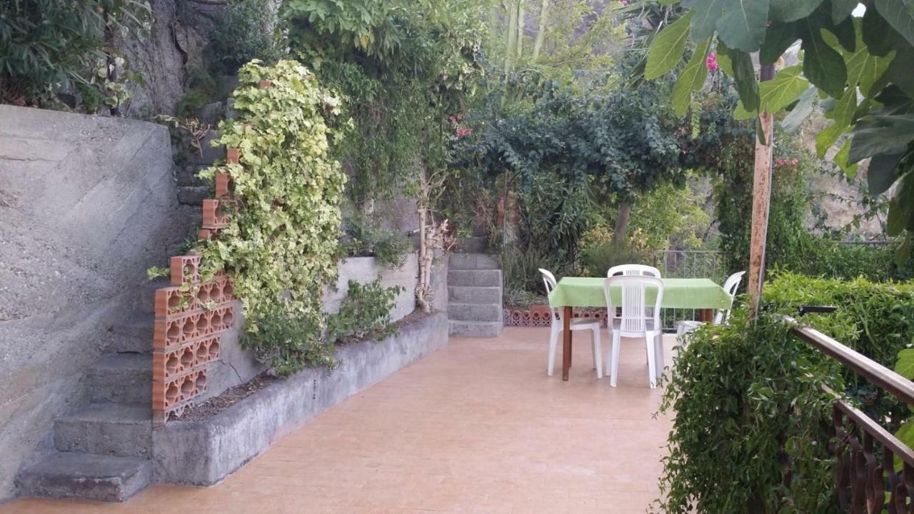 Baia Taormina Apartment Джардини-Наксос Экстерьер фото