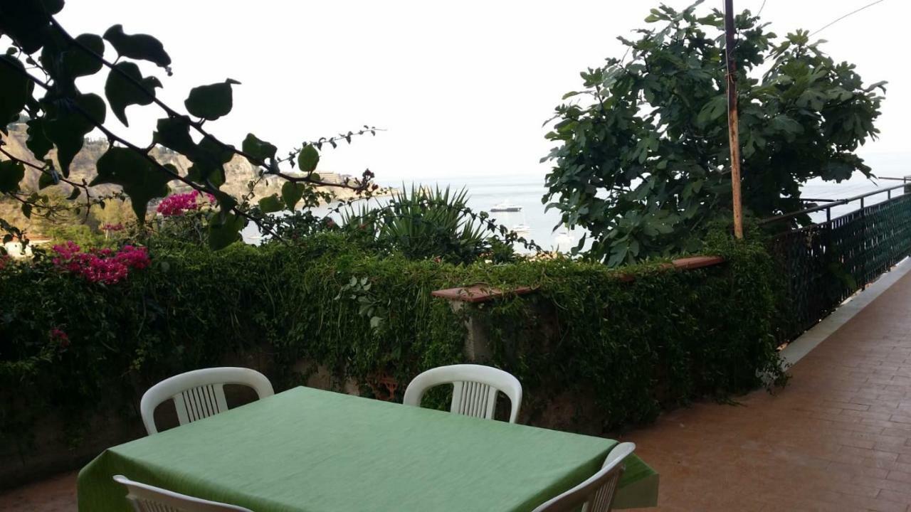 Baia Taormina Apartment Джардини-Наксос Экстерьер фото
